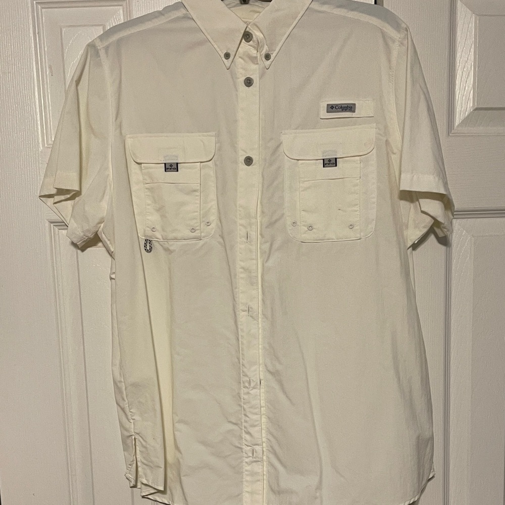 Columbia Men's Off-White Button Down Shirt
